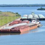 Puertos argentinos exigirán remolcadores nacionales para el ingreso de barcazas