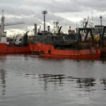 Flota nacional uruguaya se mantiene sin pescar; extranjeros operan con normalidad 